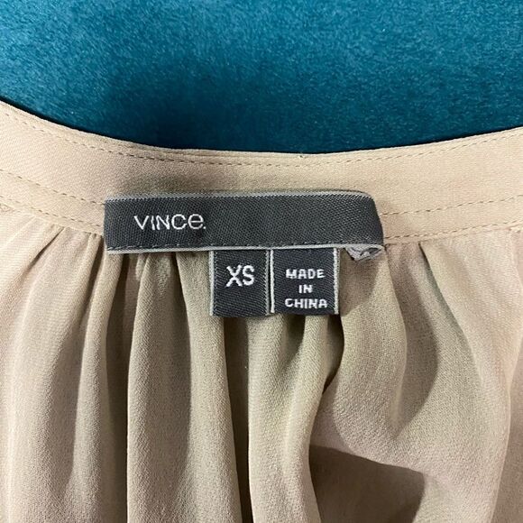 #232 VINCE oversized silk blouse - Picture 5 of 5